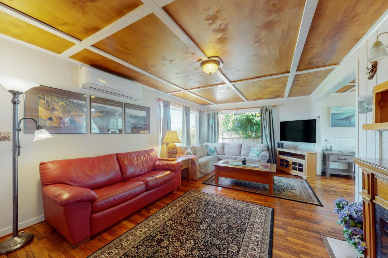 Coastal Breeze Villa Депо Бей Екстериор снимка